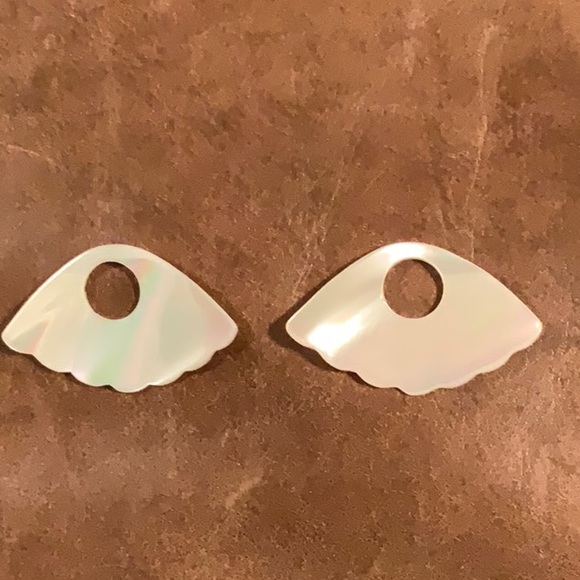 Carved Mother of Pearl Removable Charms on Omega Back Earrings Vintage - Picture 10 of 13